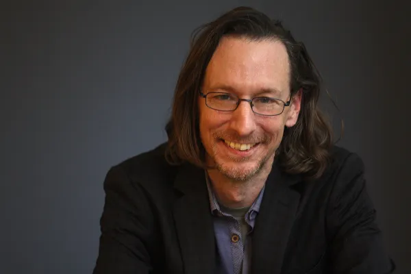 Rob Walker headshot